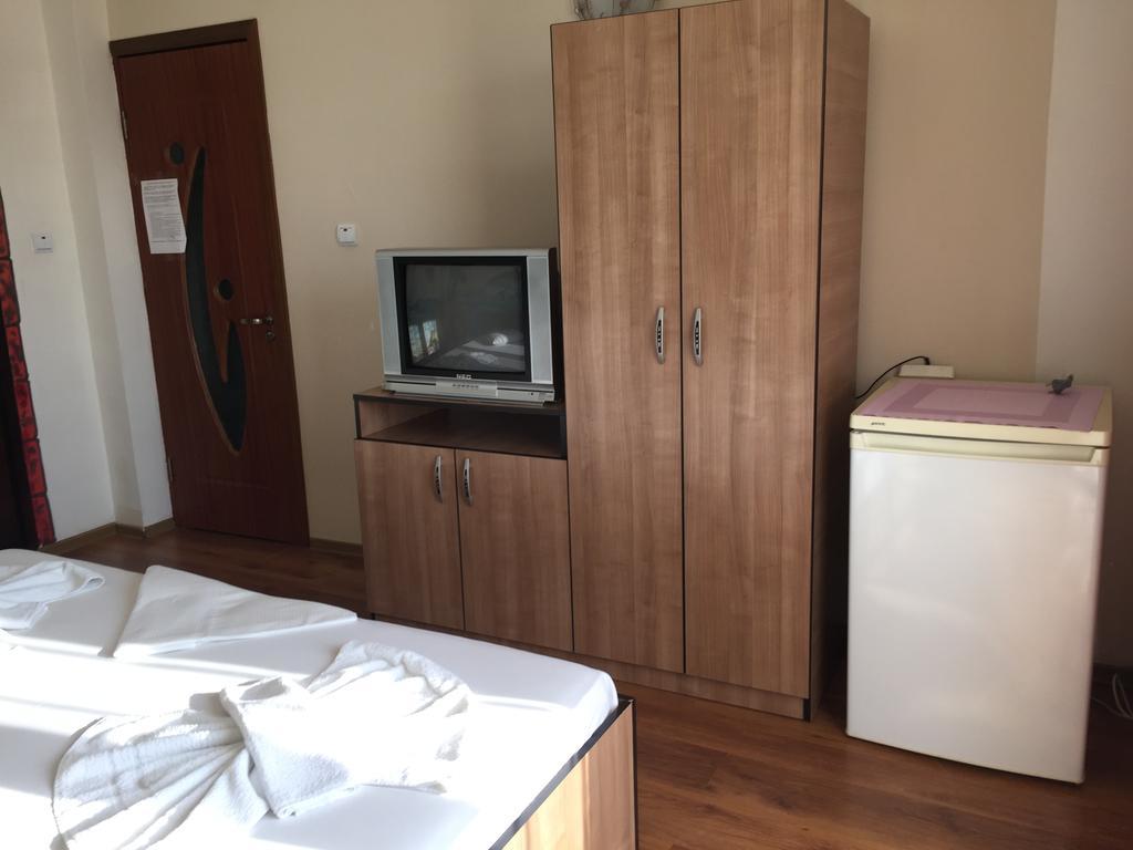 Vila Nusa Hotel เอโฟริเอนอร์ด ภายนอก รูปภาพ
