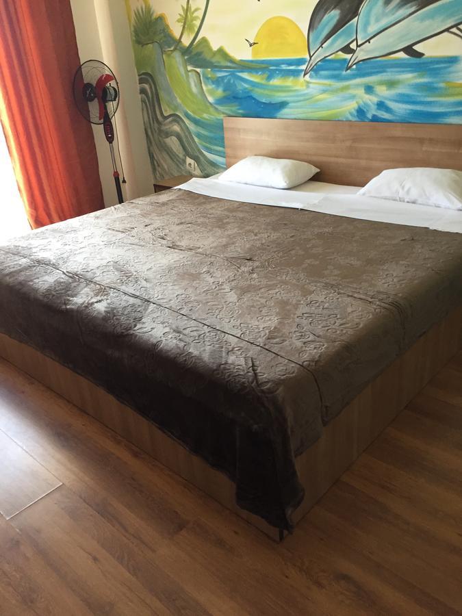 Vila Nusa Hotel เอโฟริเอนอร์ด ภายนอก รูปภาพ